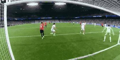 2-1！西甲豪门获胜神剧情：主场三球被吹，1分钟2球逆转，全胜领跑