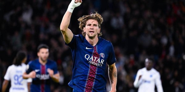 巴黎圣日耳曼2-0完胜欧塞尔，成功避免连败并反超马赛登顶法甲